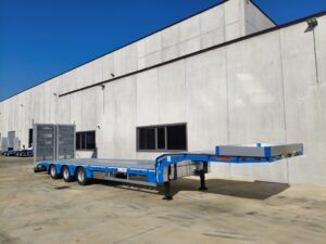 Semirimorchio collo d’oca FGM 3 assi per carico piattaforme aeree PRONTA CONSEGNA NUOVO.